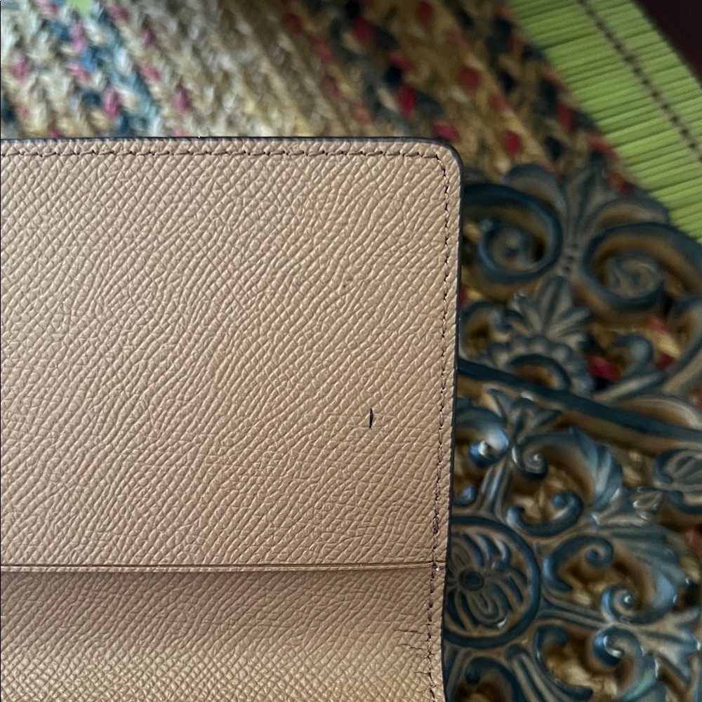 Coach Medium Brown Pebbled Leather Checkbook Wallet. VGUC - Picture 9 of 9